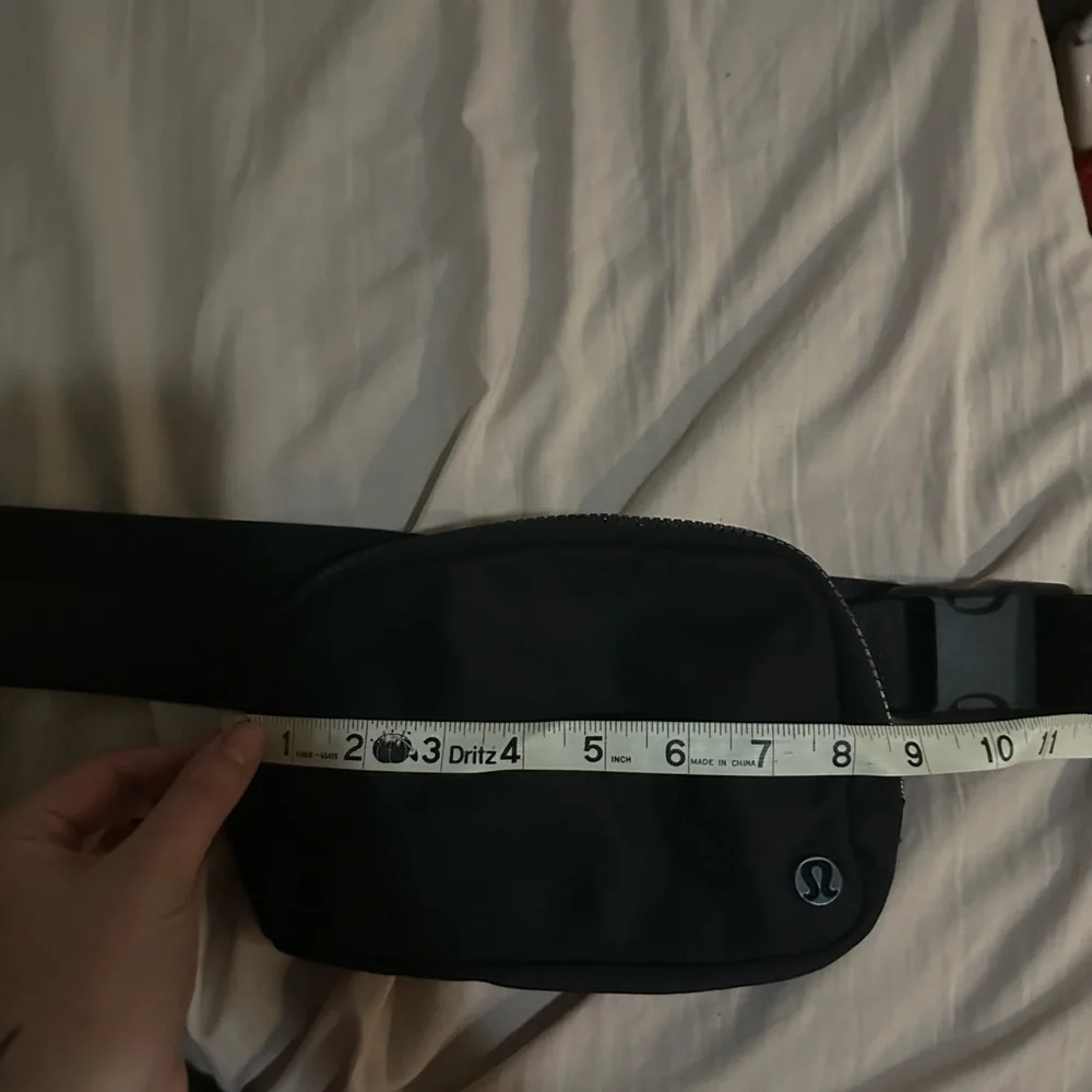 BUNDLE Lululemon Everywhere Belt Bag Black Pink Zip Fanny Pack Purse Logo - Picture 9 of 11